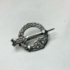 VTG Sterling Celtic Pennanular Brooch Pin